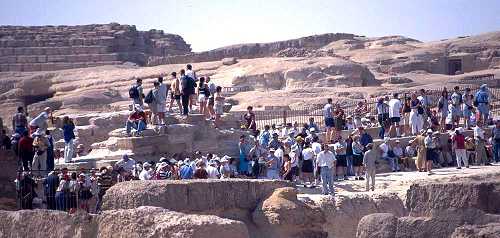 Besuchermassen am Sphinx